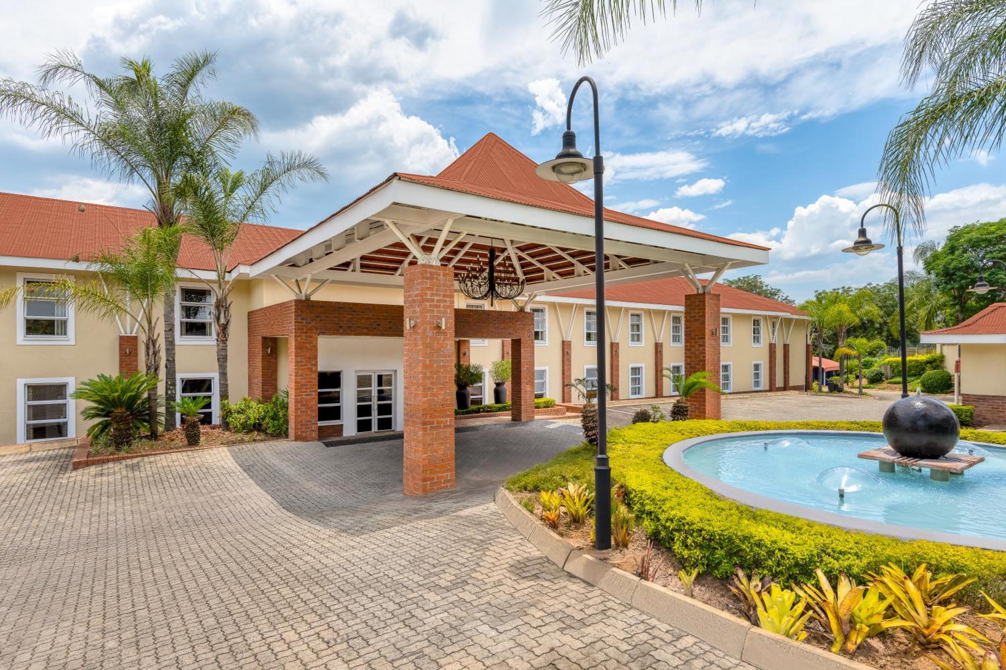 Protea Hotel By Marriott Nelspruit Mbombela Ngoại thất bức ảnh